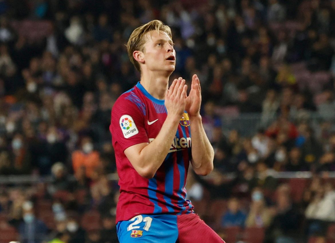Man United plot bid of Frenkie de Jong
